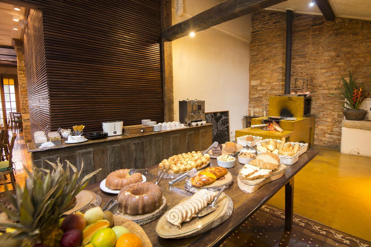 Hotel Solar Do Rosario Όρου Πρέτου Εξωτερικό φωτογραφία A buffet at a hotel