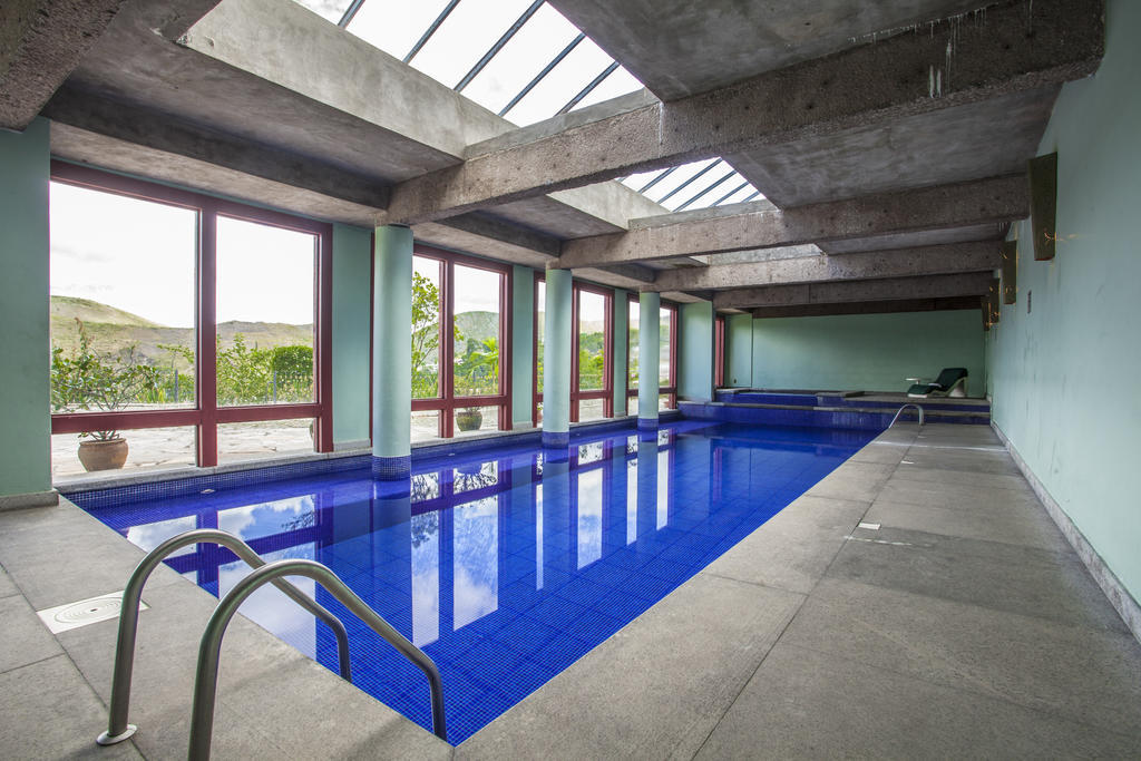 Hotel Solar Do Rosario Όρου Πρέτου Εξωτερικό φωτογραφία The swimming pool at the hotel